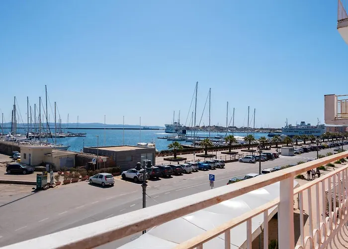 ⭑ ⭑ ⭑ ⭑ ⭑ Jewel On The Seafront Promenade